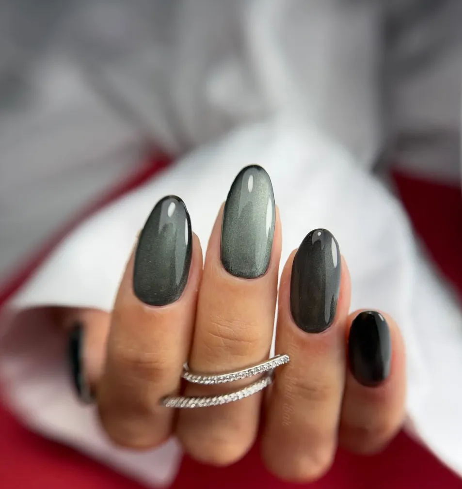 Füme kedi gözü nail art – Alara Nail Bar Instagram